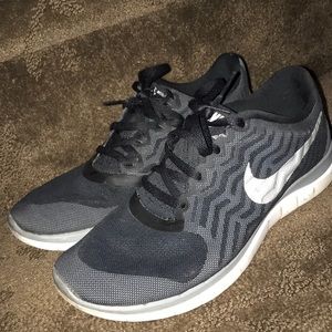 Nike 4.0 running shoes